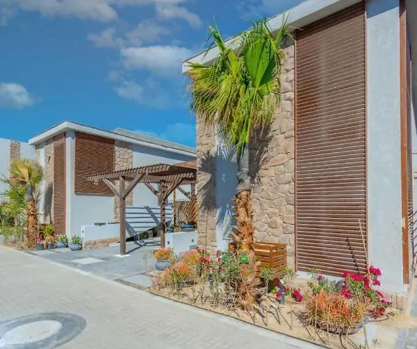 2br Twin House With Private Heated Pool At El-gouna -seperate 1bedroom & Seperate Guest Studio- الغردقة