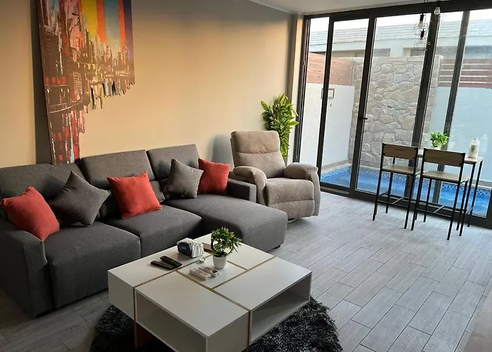 فيلة 2br Twin House With Private Heated Pool At El-gouna -seperate 1bedroom & Seperate Guest Studio- الغردقة