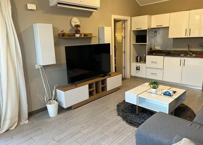 2br Twin House With Private Heated Pool At El-gouna -seperate 1bedroom & Seperate Guest Studio- * الغردقة