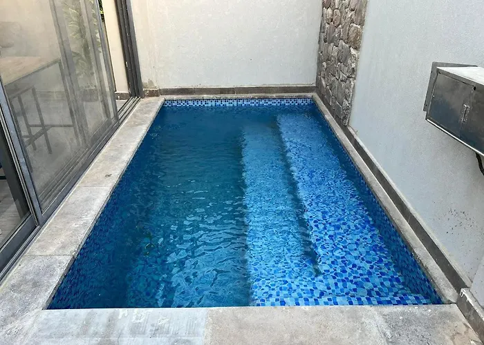 2br Twin House With Private Heated Pool At El-gouna -seperate 1bedroom & Seperate Guest Studio- فيلة